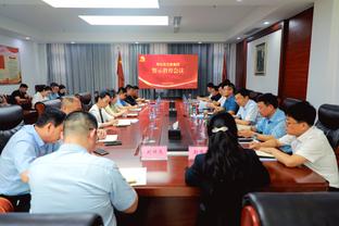 Giới truyền thông: Viện trợ nước ngoài lớn của đội Tân Cương Tanner Grove đã chính thức đến Chiết Giang hội họp với đội bóng